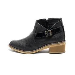 Alternative view of Botin Negro VFYN Gipsy